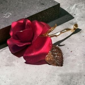 Vintage USA Mid Century Satin Finish Red Rose Gold Tone Metal Brooch Pin